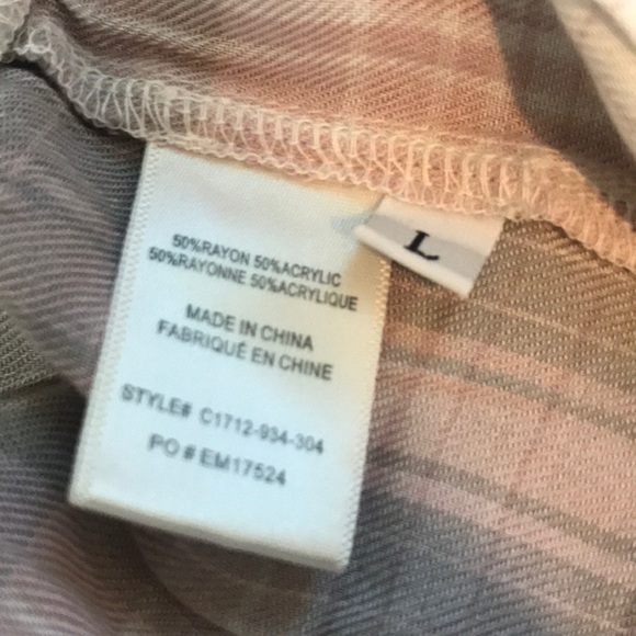 Cloth & Stone PJ’s.  So cute and super soft.😍 - Picture 2 of 2